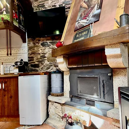 Casa Folibar-encanto Rural Entre Piedra Y Madera Valle Del Silencio